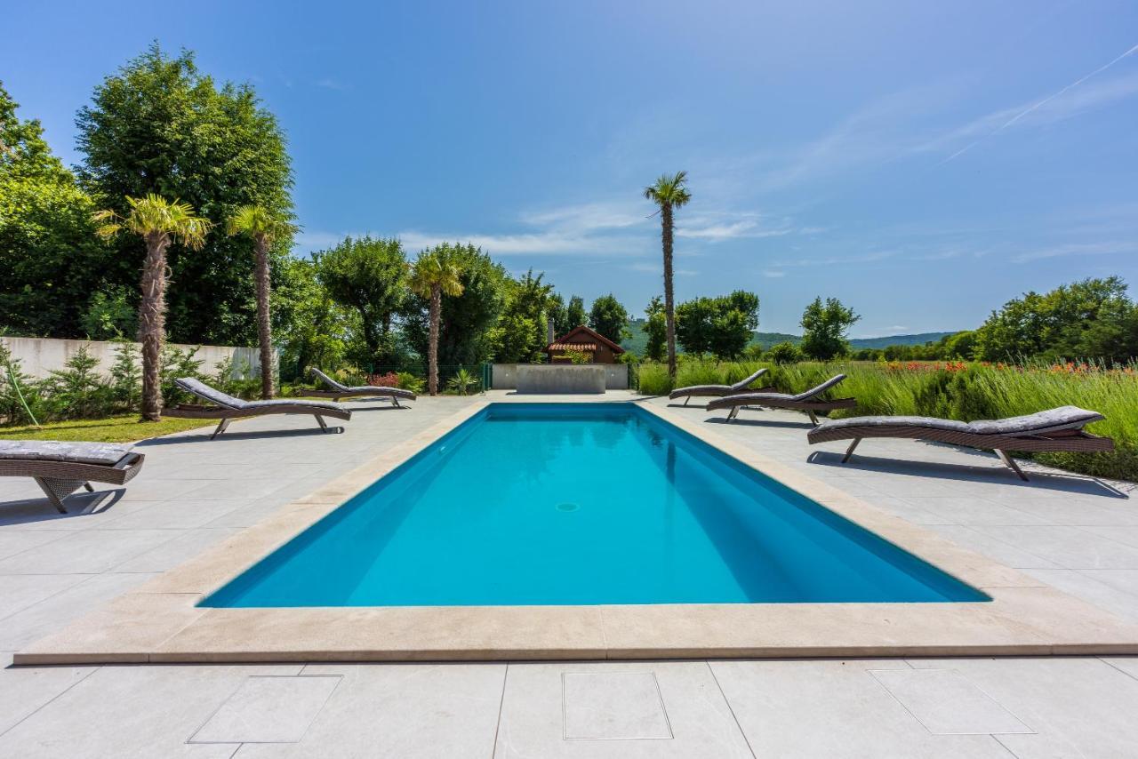 Villa Palma With Heated Private Pool Podhum Экстерьер фото