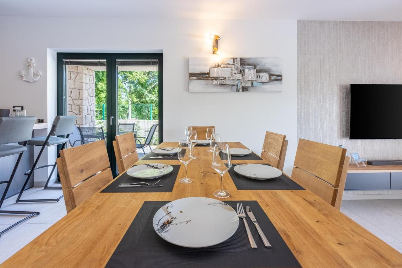 Villa Palma With Heated Private Pool Podhum Экстерьер фото